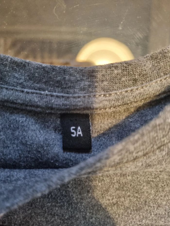 2 tee-shirts manche longue - photo numéro 2