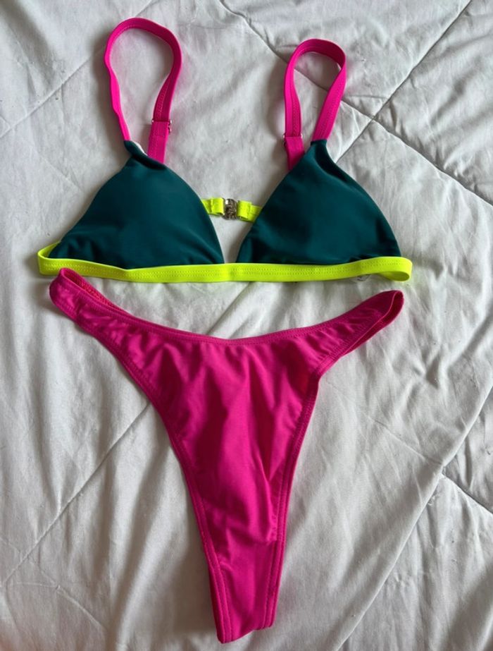 Ensemble maillot de bain bikini rose fushia multicolore tanga string taille S/36 neuf