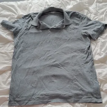Polo gris