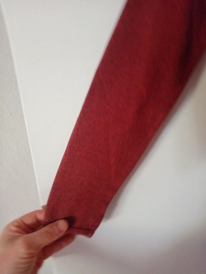 Jolie robe bordeaux . 8 ans - photo numéro 5