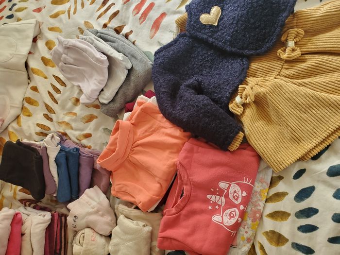 Gros lot 56 vêtements 6M - photo numéro 6