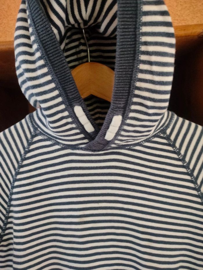 Pull capuche rayé - photo numéro 2