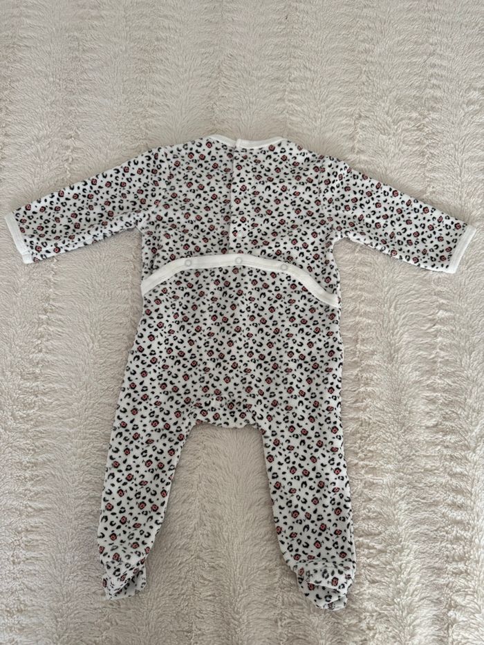 Pyjama Velours fille 6 mois - photo numéro 2