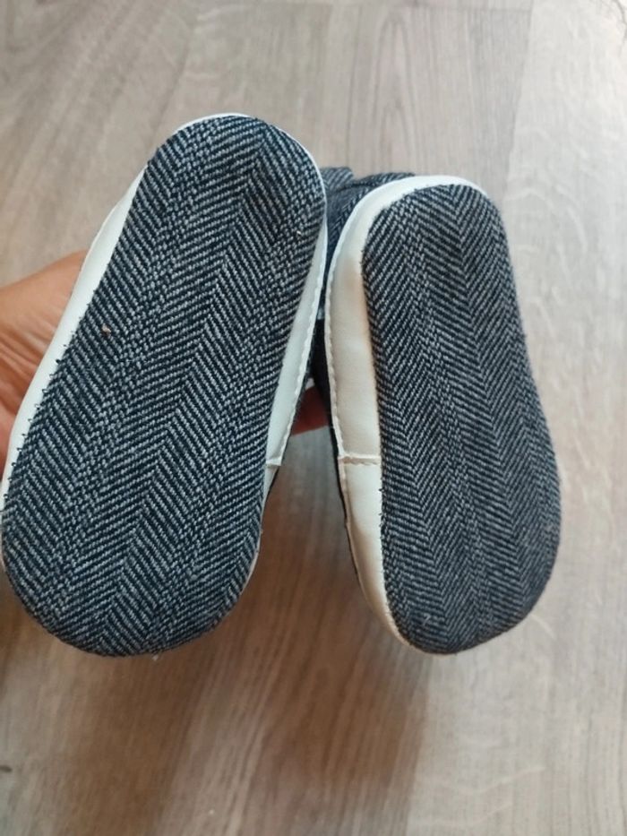 Chaussures bébé neuves - photo numéro 3