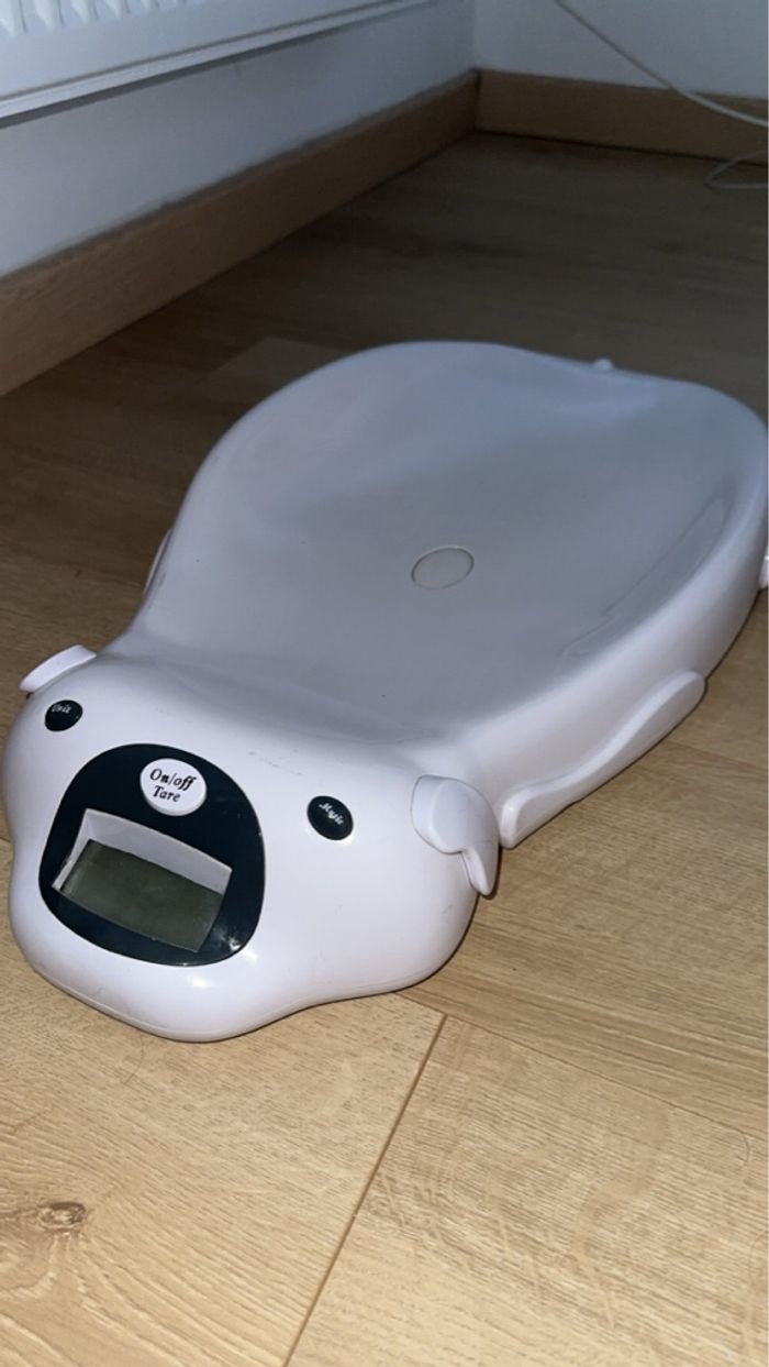 Pèse-bébé électronique