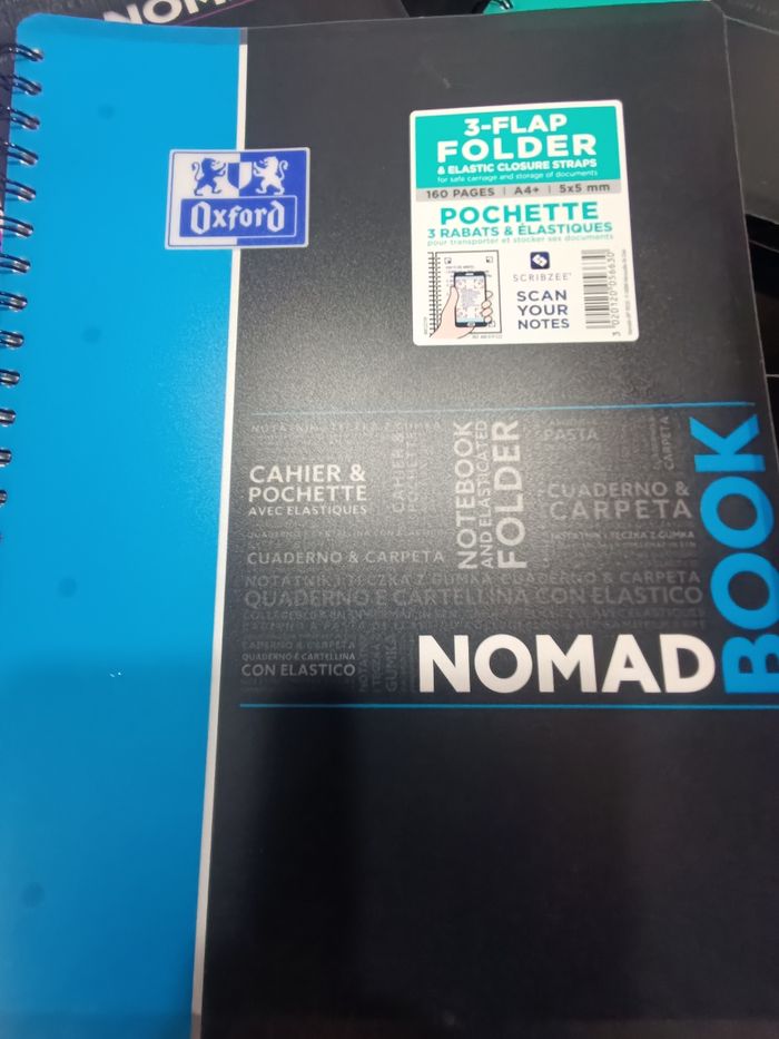 Lot de 3 Oxford Etudiants - Cahier Nomadbook
A4+(24 x 29,7 cm) avec pochettes 3 rabats
neuf - photo numéro 2