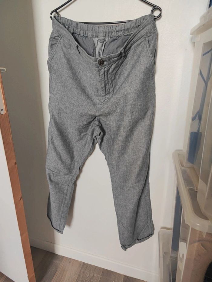 Pantalon droit en lin Uniqlo