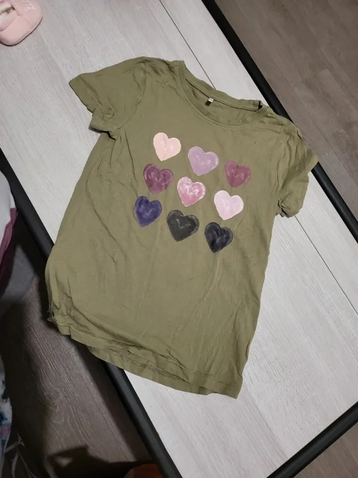 T-shirt taille 9/10 ans - photo numéro 2