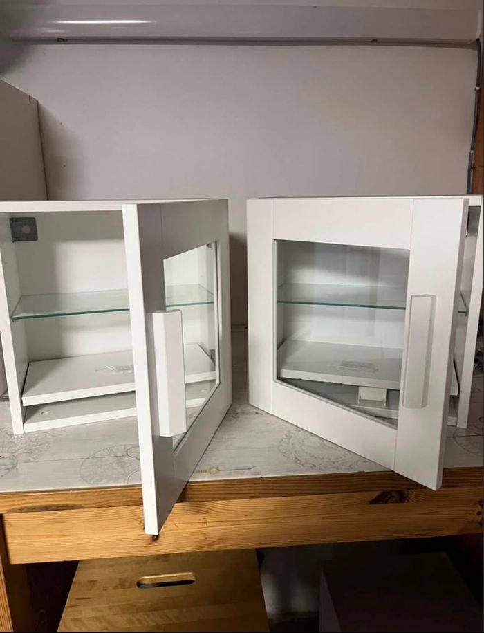 Vitrine murale IKEA