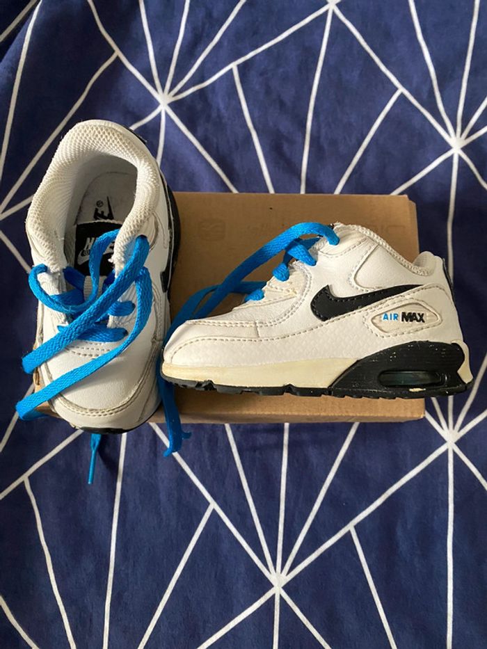 Basket air max bébé taille 19,5