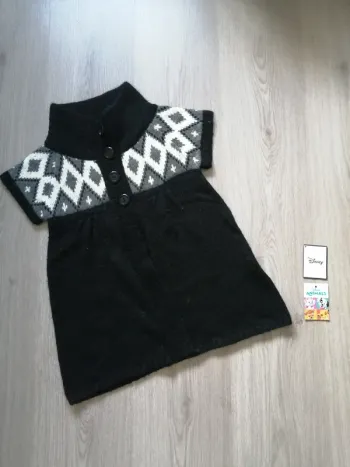 Gilet noir sans manches à motifs géométriques / sismix / (