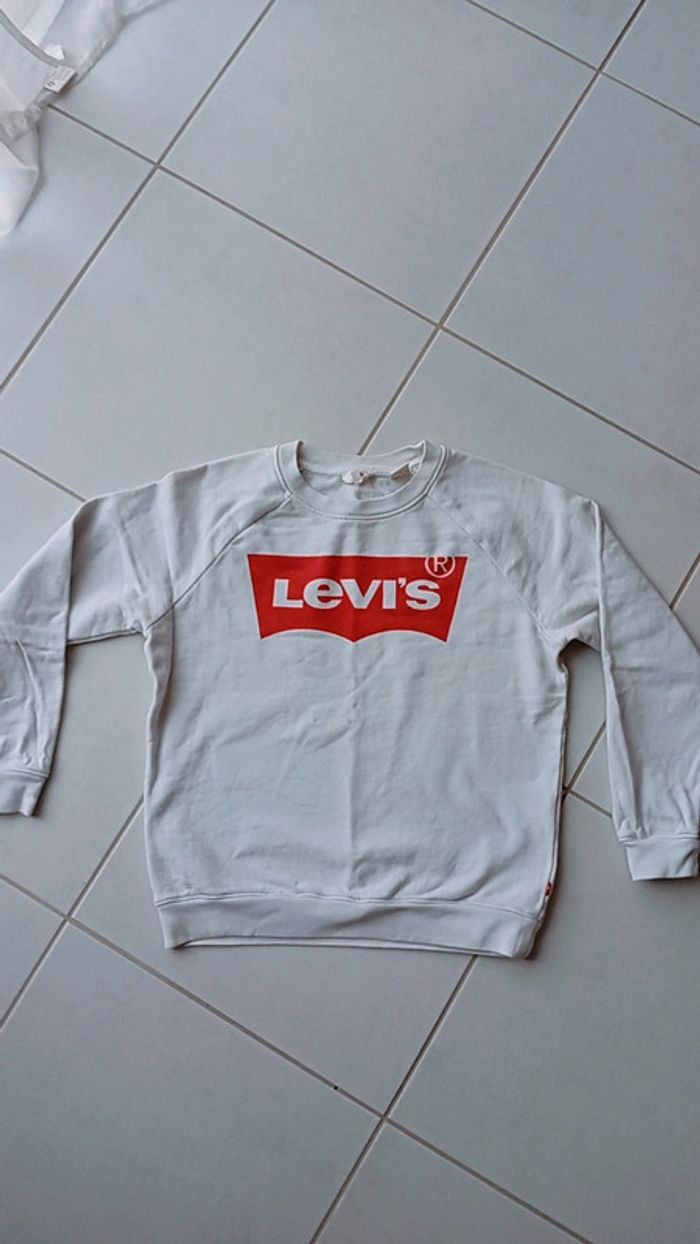 Pull blanc Levi's. Taille XXS