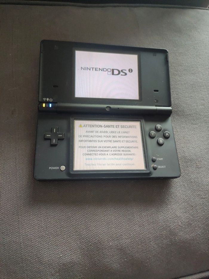Console nintendo ds i - photo numéro 3