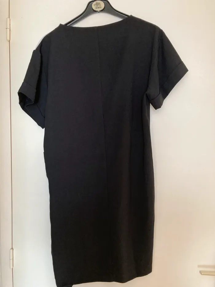 Robe noir et blanche - photo numéro 3