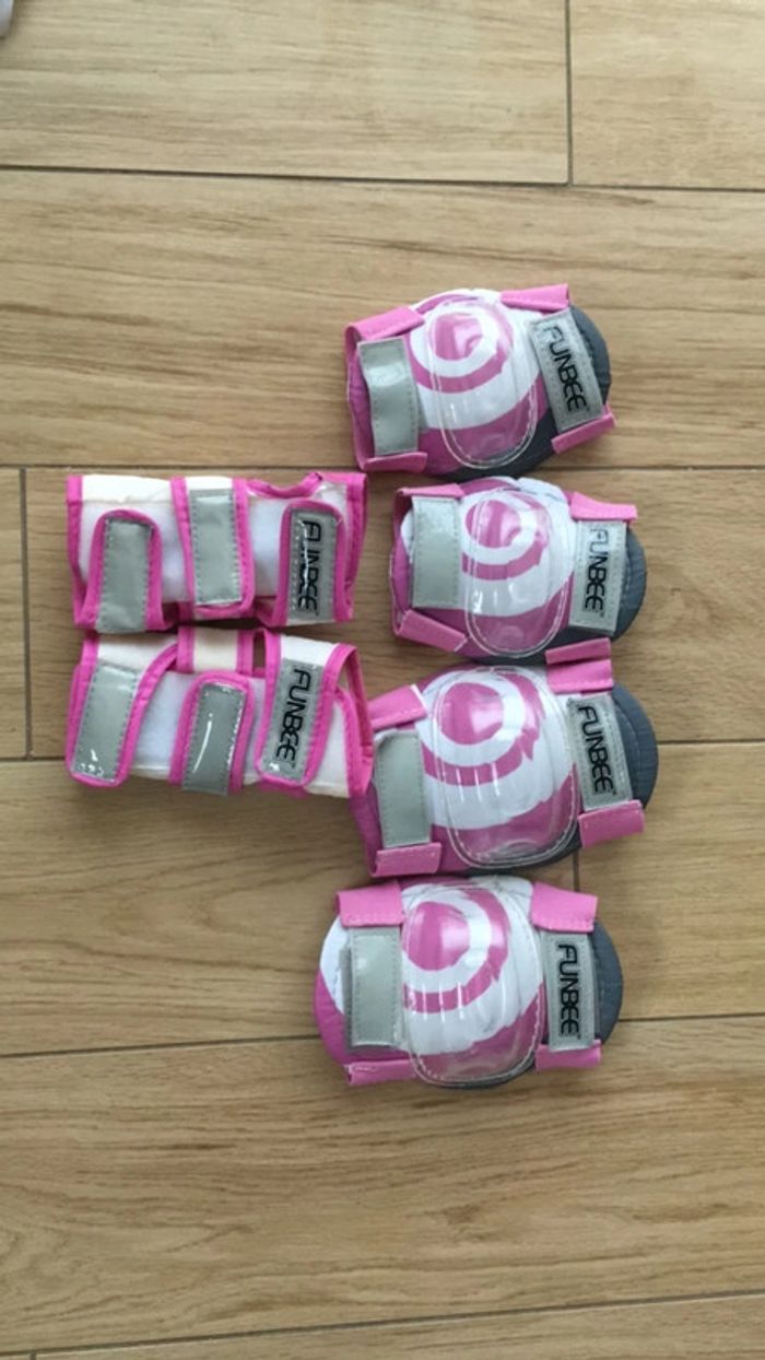 Rollers 4 roues roses ajustables 30/32 - photo numéro 5