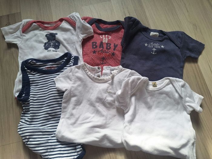 Lot bodies bébé