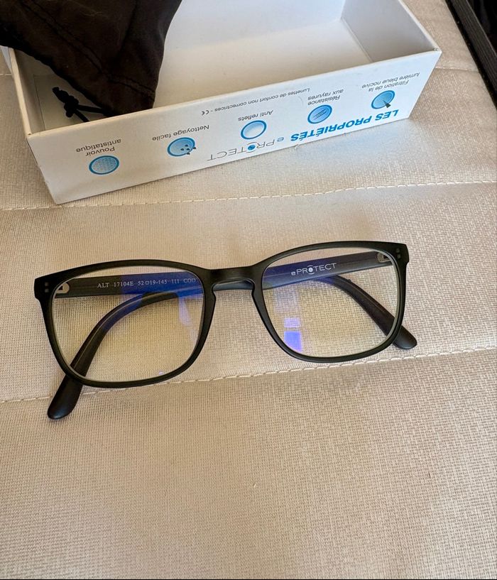 Lunettes anti lumière bleue gris foncé - eProtect - photo numéro 1