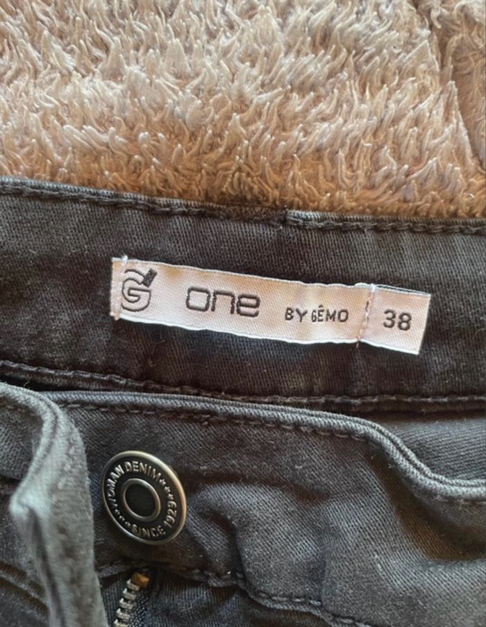 jean noir classique GEMO - taille 38 - bon état - photo numéro 4