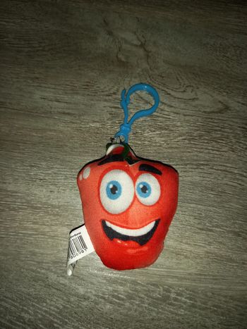porte clé fraise peluche