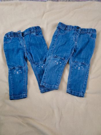 Lot 2 jeans 12 mois