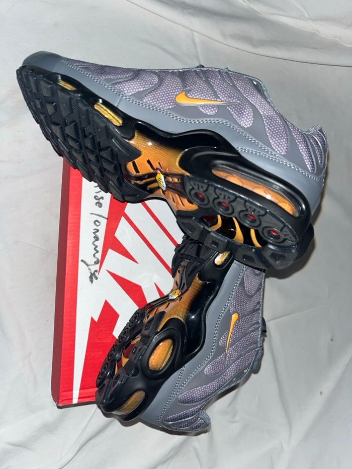 Nike TN grise et orange - photo numéro 3