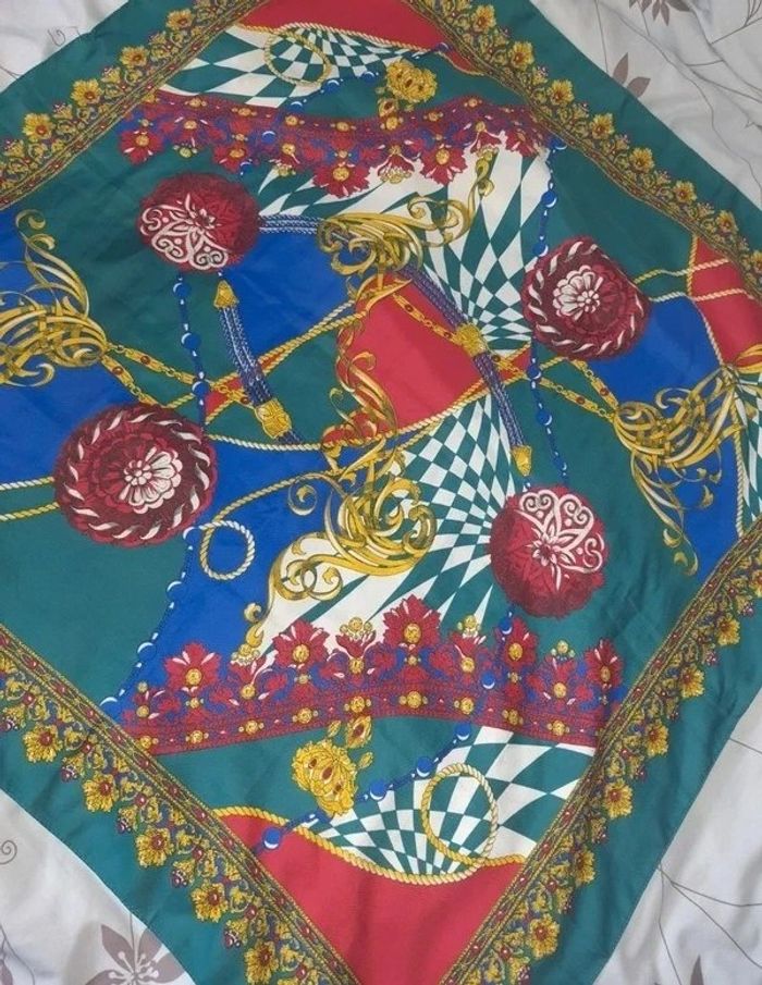 Joli Foulard femme - photo numéro 2