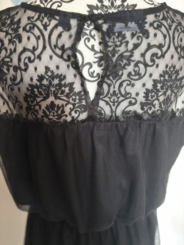 Petite robe noire brodée taille 42 - photo numéro 6