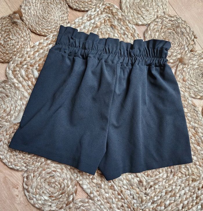 Short Boohoo noir - photo numéro 3