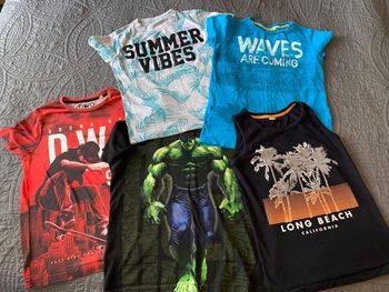 Lot de 5 t-shirts 🌸 134-140