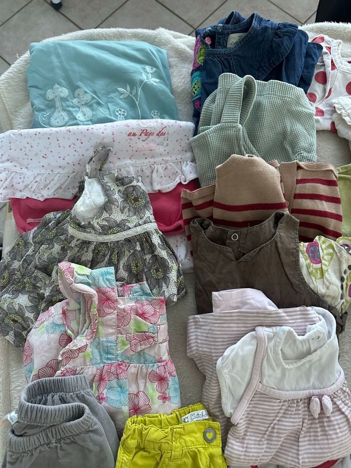 Lot de vêtements fille 9 mois - photo numéro 2