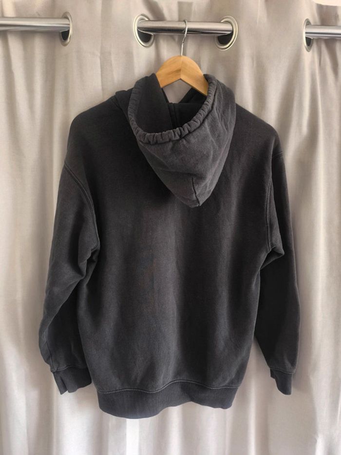 Sweat hoodie noir Carhartt taille S très bon état - photo numéro 2