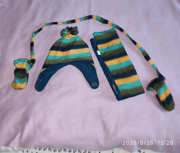 Ensemble bonnet écharpe gants bébé