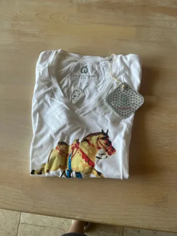 Tee shirt neuf Noppal & Tunna
