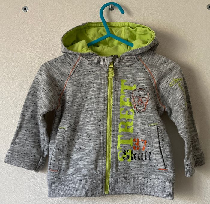 veste gilet à capuche zippé garçon 9 mois - photo numéro 1