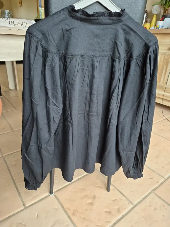 Blouse noire esprit - photo numéro 9