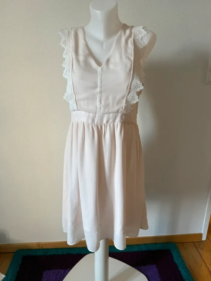 Robe rose pale en très bon état naf naf taille 44