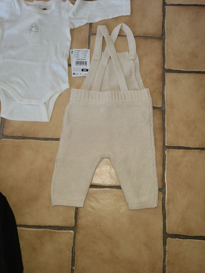 Ensmeble mixte beige salopette et body 3mois - photo numéro 2