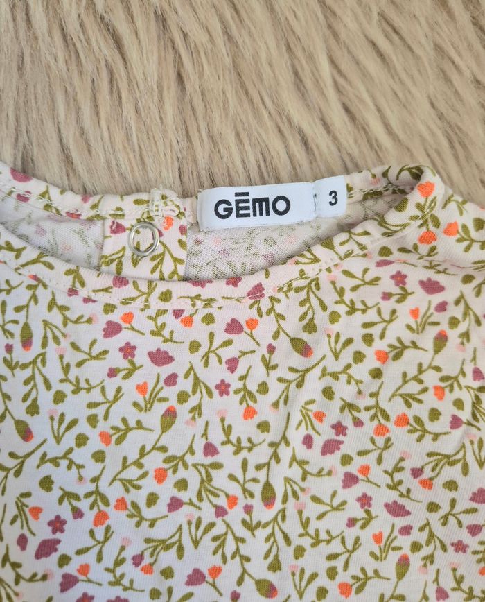 Tee-shirt fleuries * Gémo * - photo numéro 4