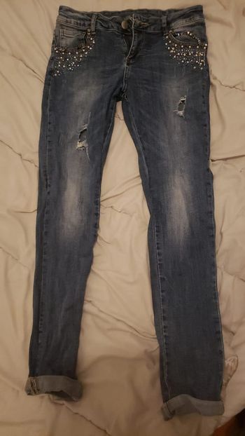 Jean style déchiré avec strass taille L