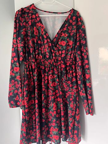 Robe rouge et noir taille L