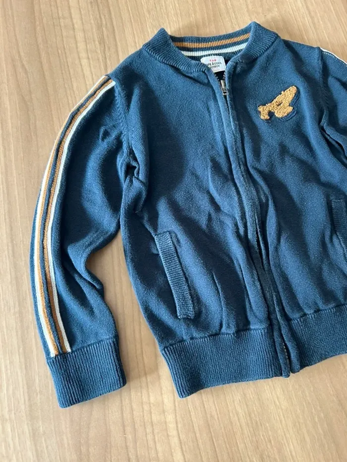 Très beau gilet bleu marine 5 ans TAO - photo numéro 3