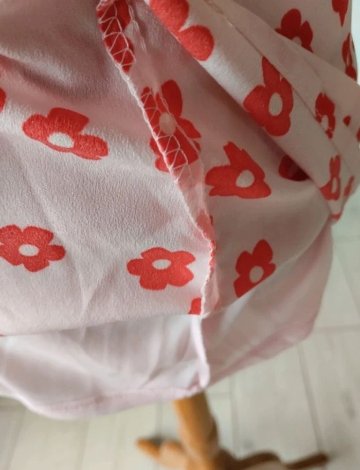 Jupe rose à fleurs rouges 💕 - photo numéro 5
