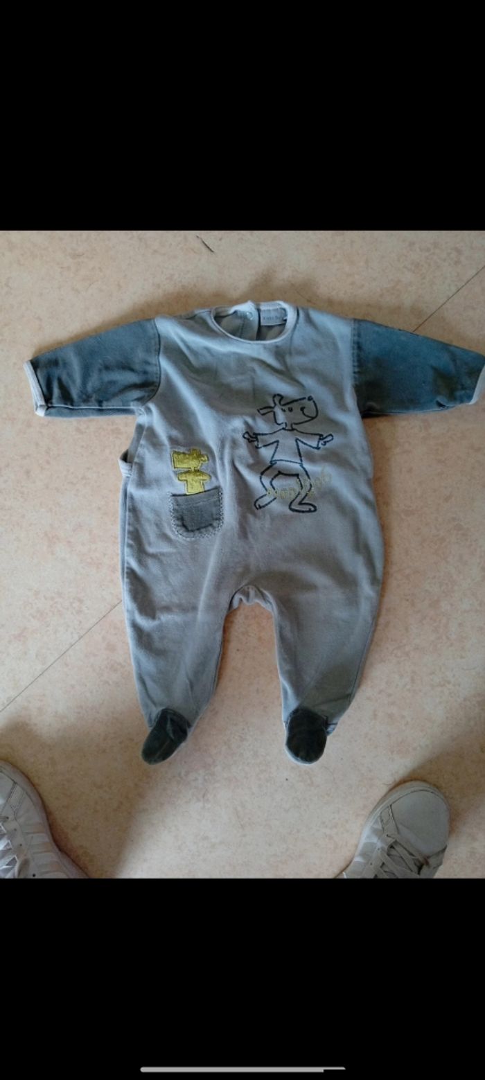 Lot de 3 pyjamas taille 6 mois - photo numéro 7