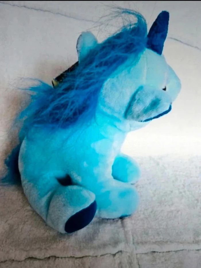 Peluche "Les Licornes Magiques" neuve - photo numéro 3