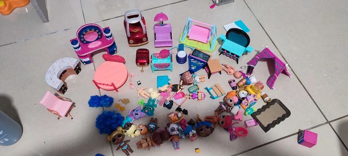 Lot complet accessoires mobilier meuble poupée LOL surprise