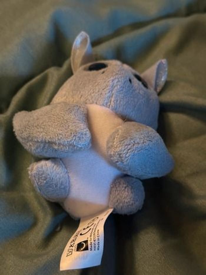 Petite peluche chauve-souris 10cm environ - photo numéro 2