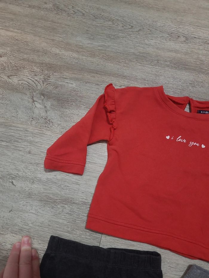 Sweat rouge 2 leggings gris et chaussettes - photo numéro 3