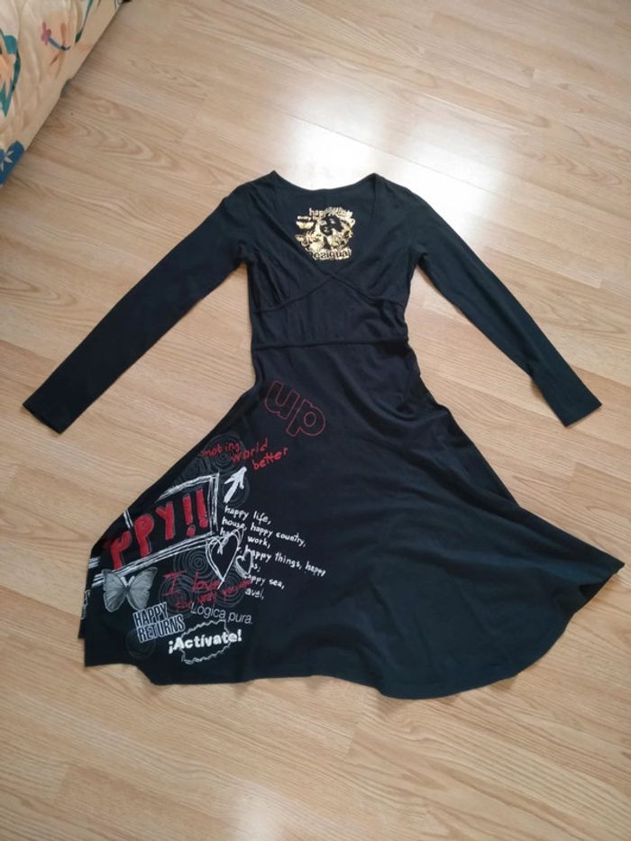 Robe mi longue Desigual. Femme.
Taille S - 36