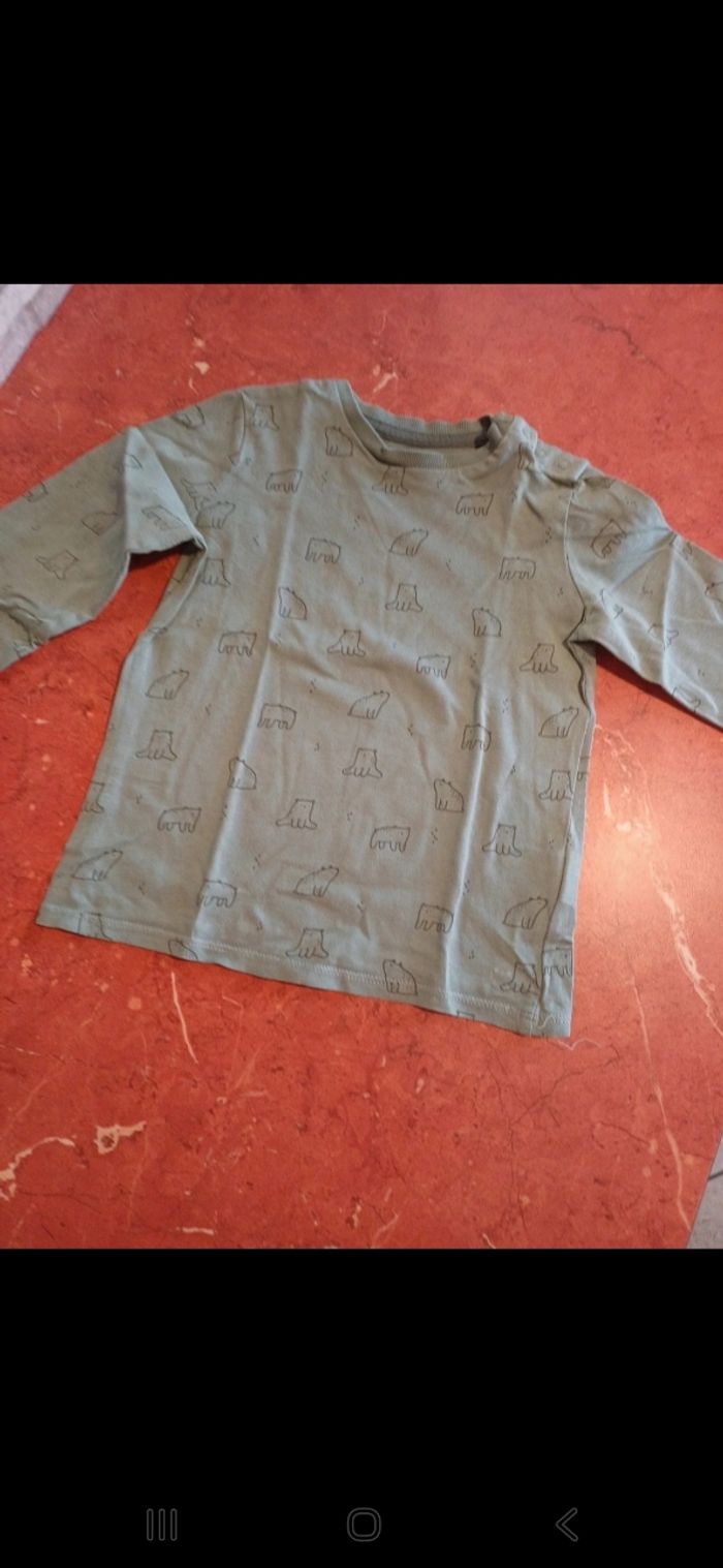 T.shirt garçon taille 36 mois