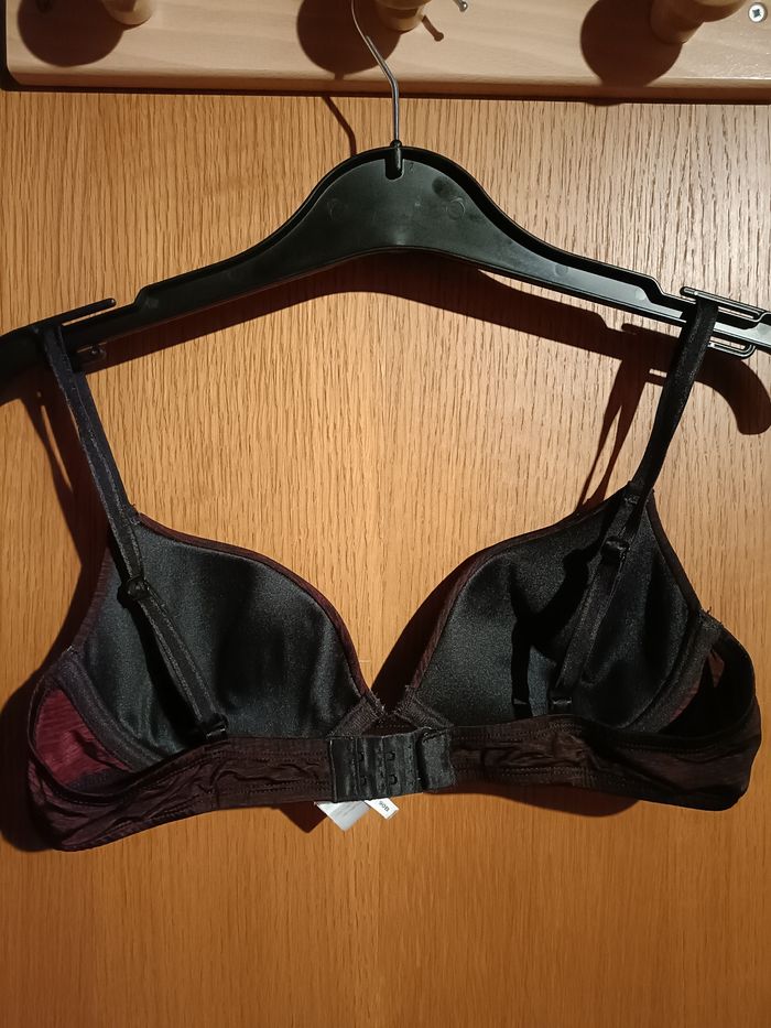 Soutien-gorge - photo numéro 2